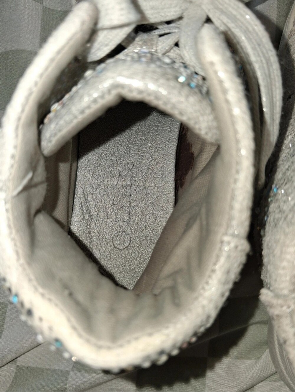 Shoes - Picture 6 of 7